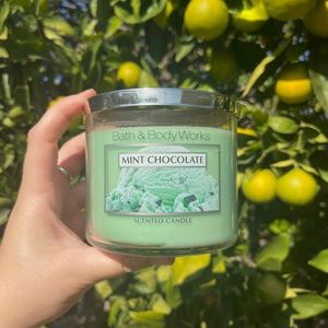 Bath and Body Works Candle Milk Chocolate candle